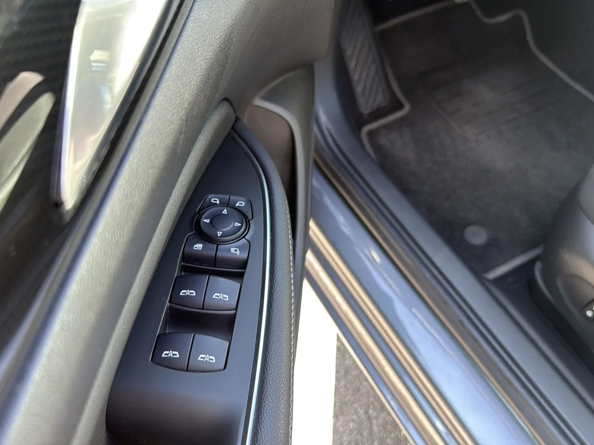 Opel Insignia – Foto 10