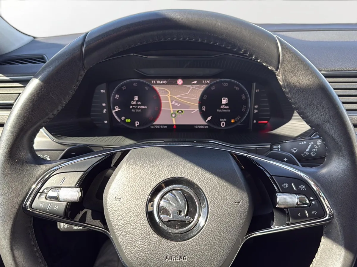 Škoda Superb – Foto 13