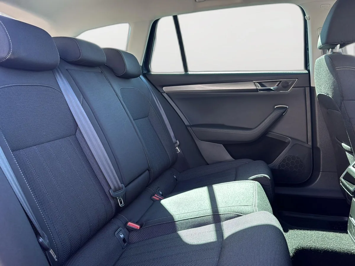Škoda Superb – Foto 25
