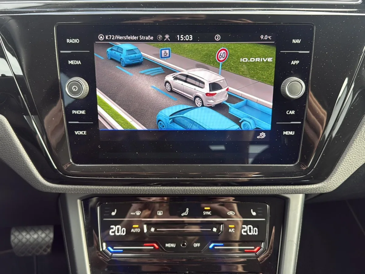 VW Touran – Foto 15