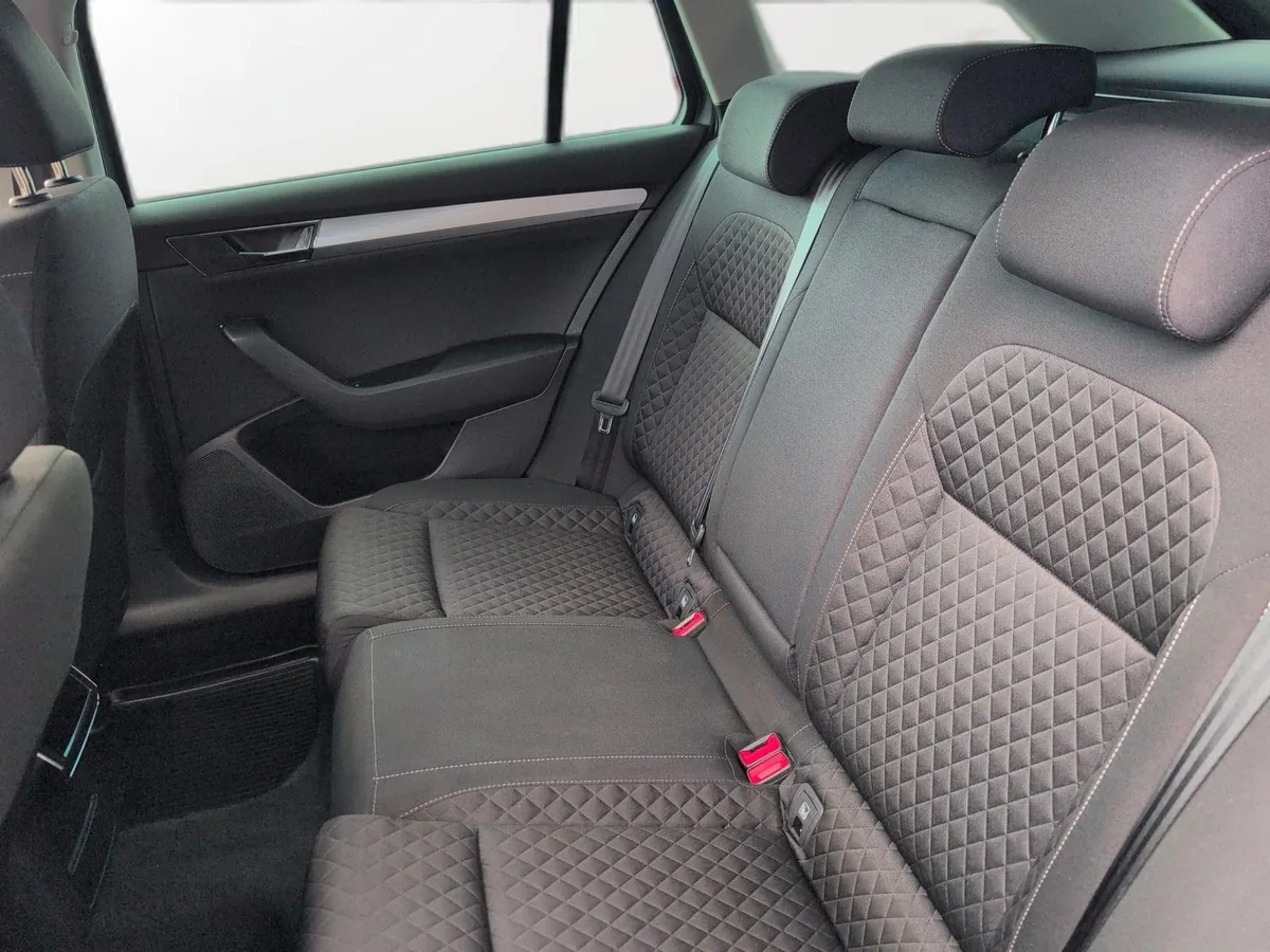 Škoda Superb – Foto 19