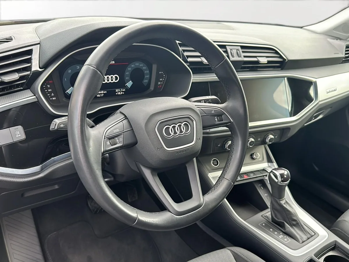 Audi Q3 – Foto 11
