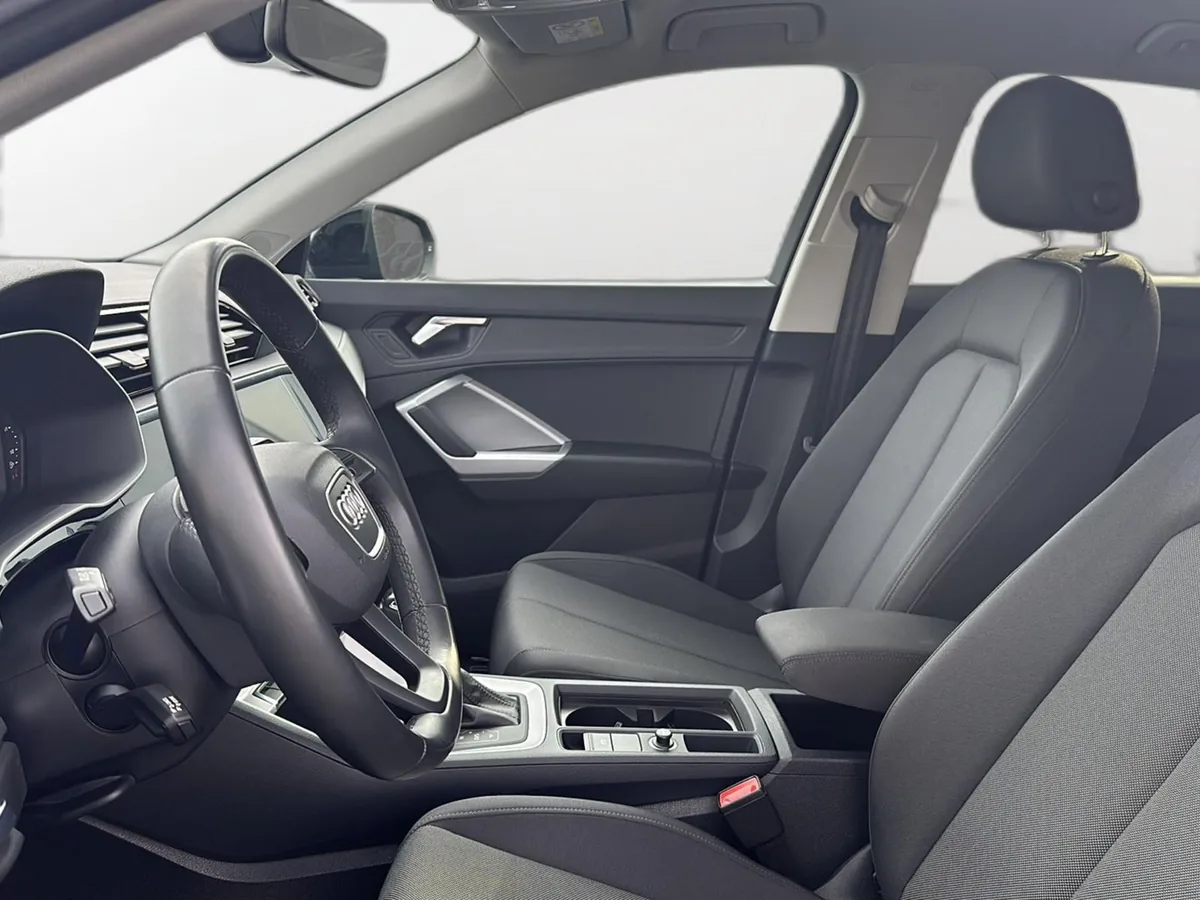 Audi Q3 – Foto 12