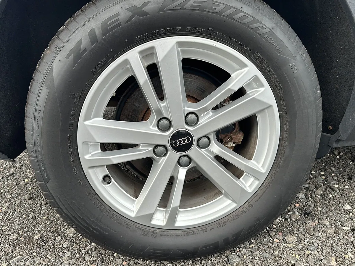 Audi Q3 – Foto 28