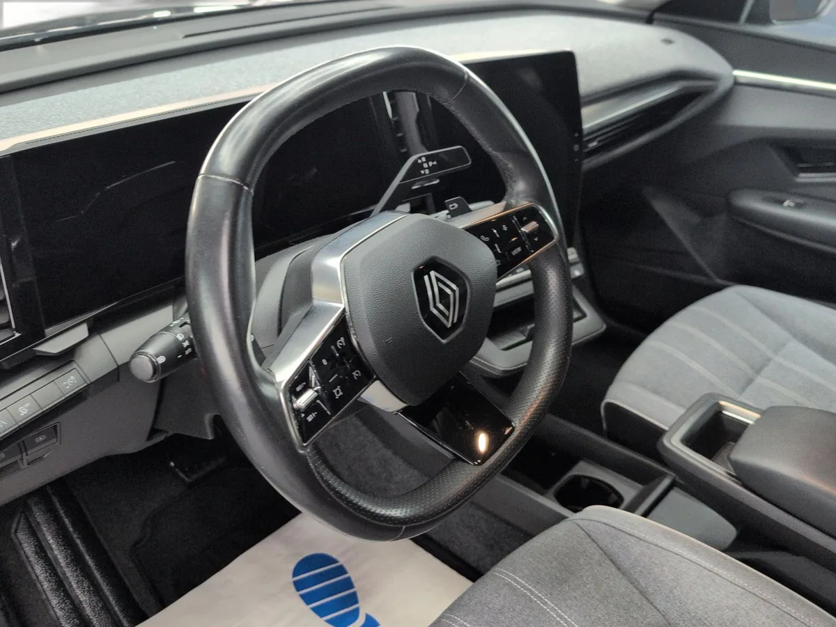 Renault Megane E-TECH – Foto 11