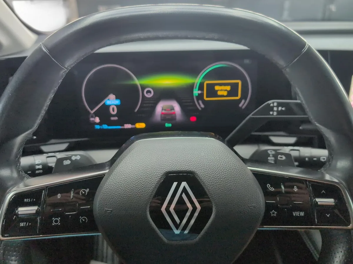 Renault Megane E-TECH – Foto 13