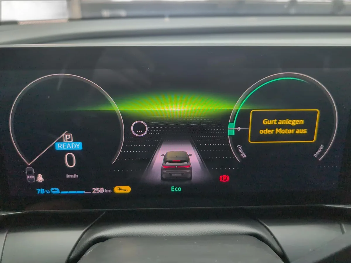Renault Megane E-TECH – Foto 14