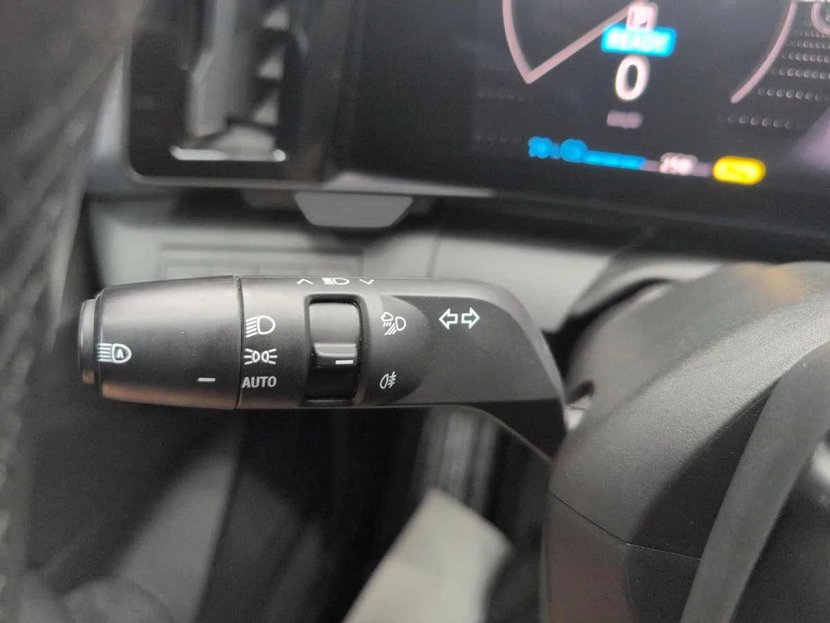 Renault Megane E-TECH – Foto 16