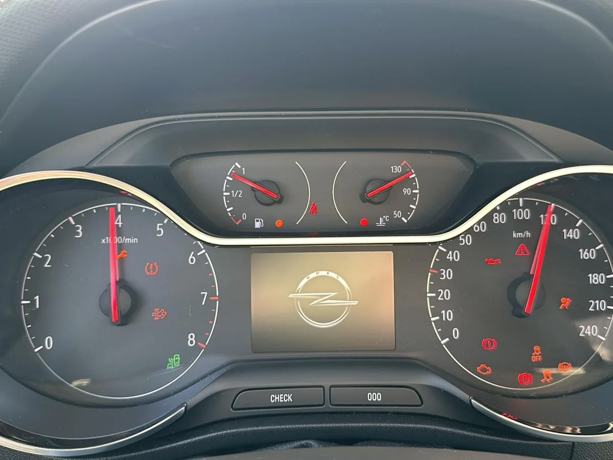 Opel Crossland X – Foto 14