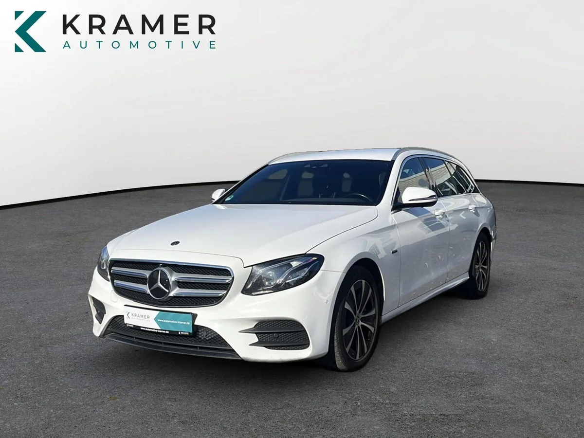 Mercedes-Benz E 300 de T. AMG line