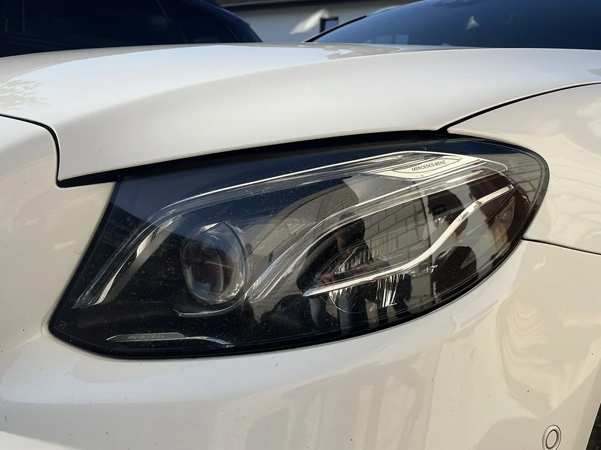 Mercedes-Benz E 300 – Foto 25