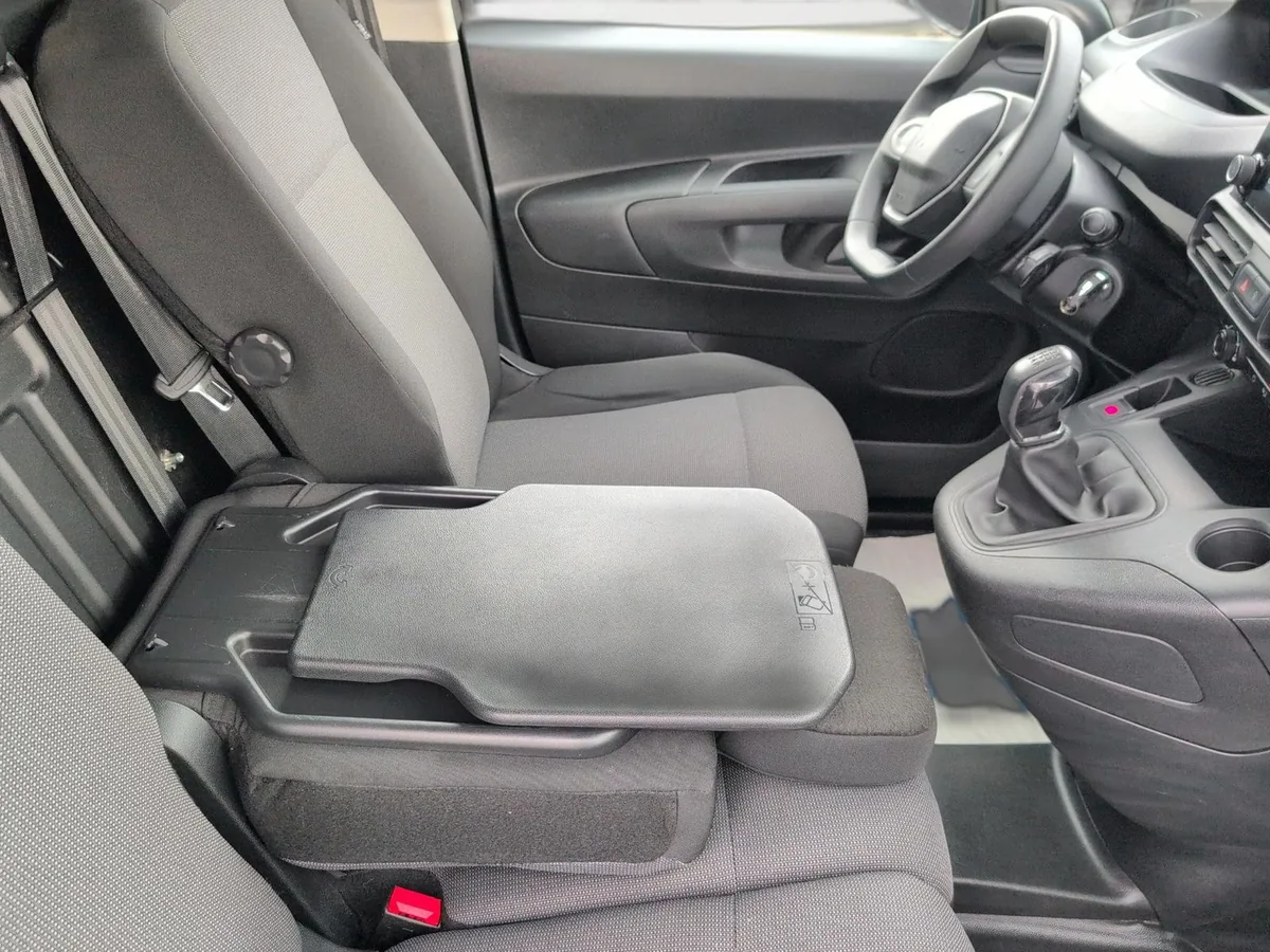 Peugeot Partner – Foto 21